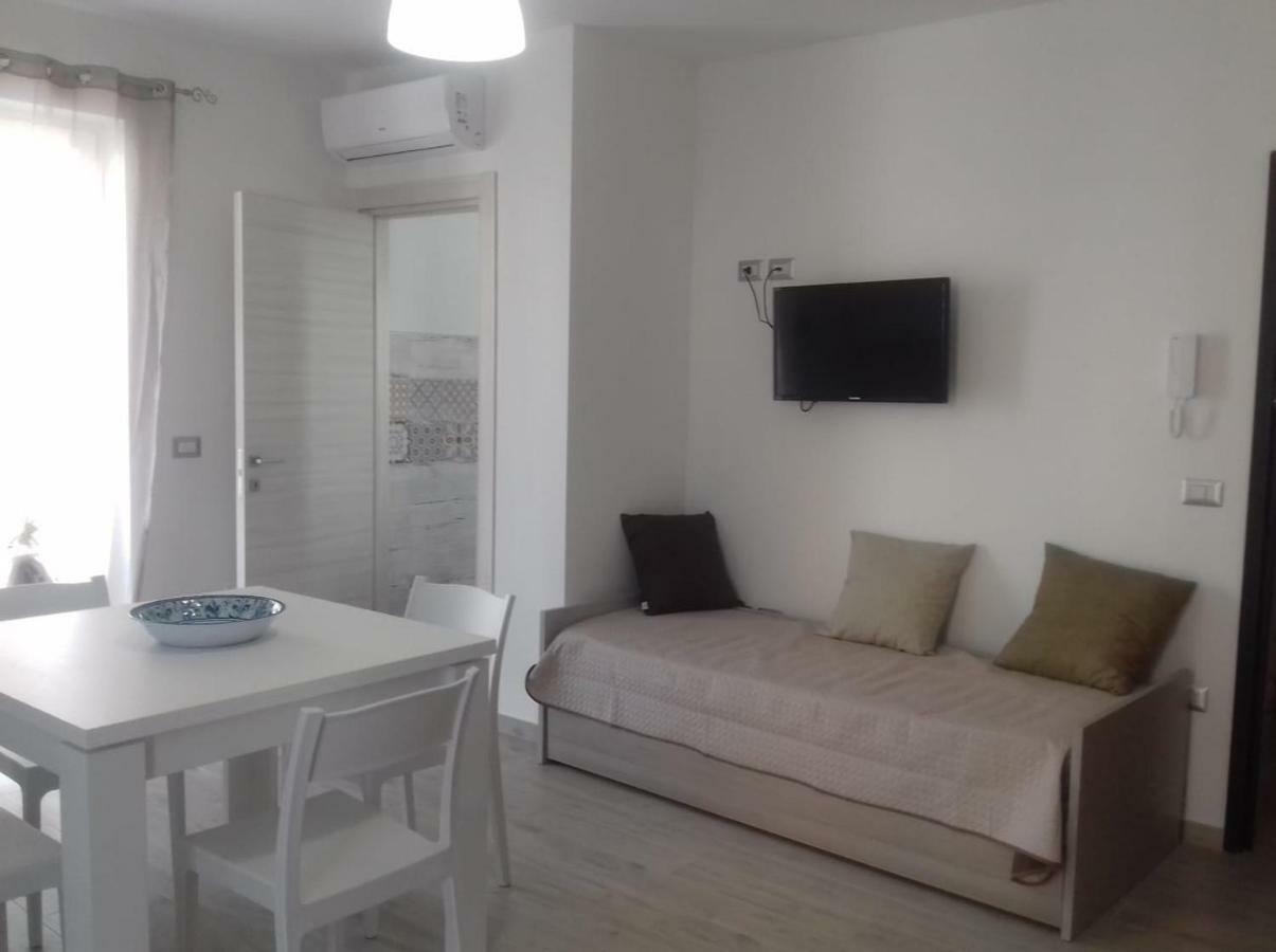 Domar Apartment Margherita Di Savoia Exterior photo